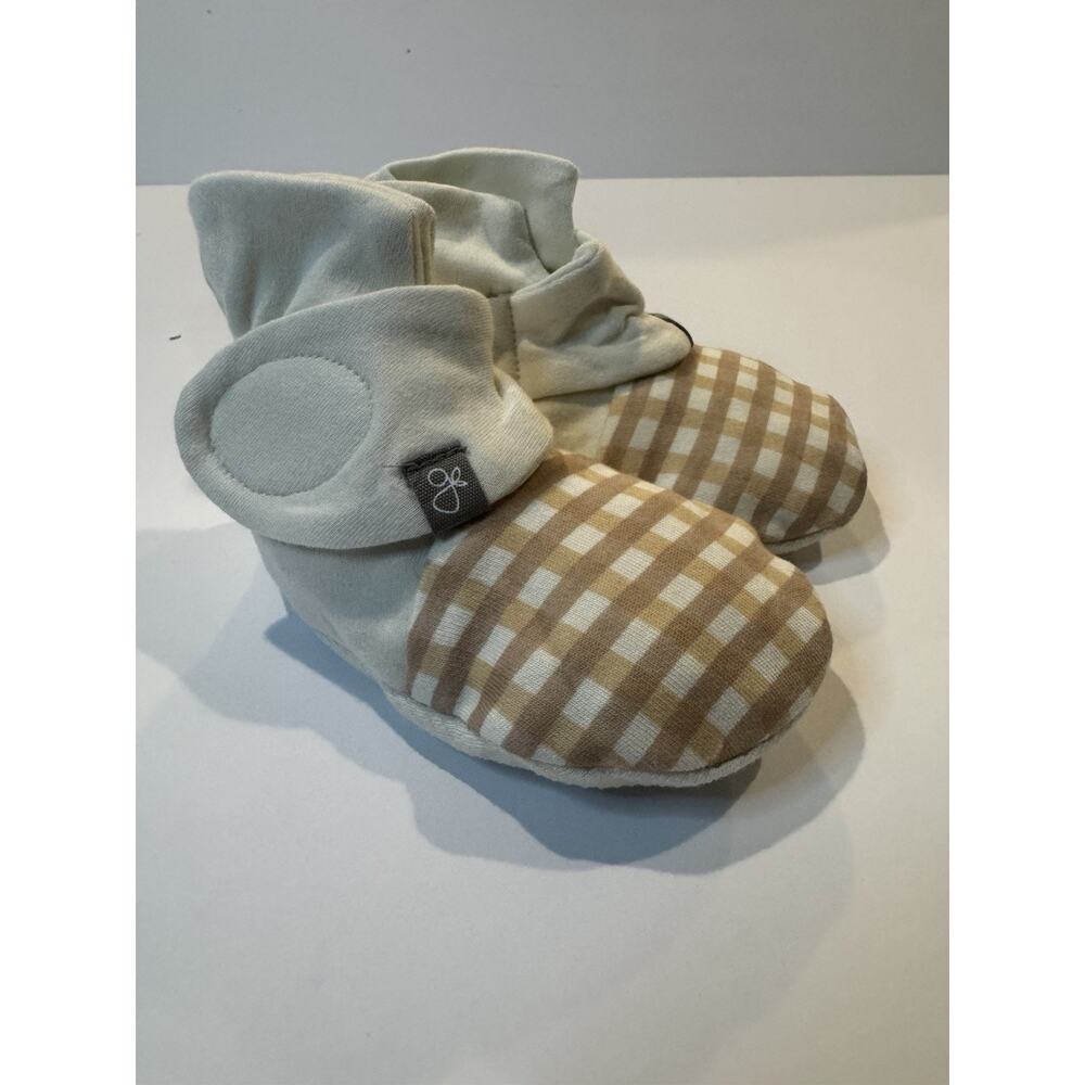 Goumi Baby Booties Organic Cotton Beige Plaid Soft Sole Infant Shoes NWT